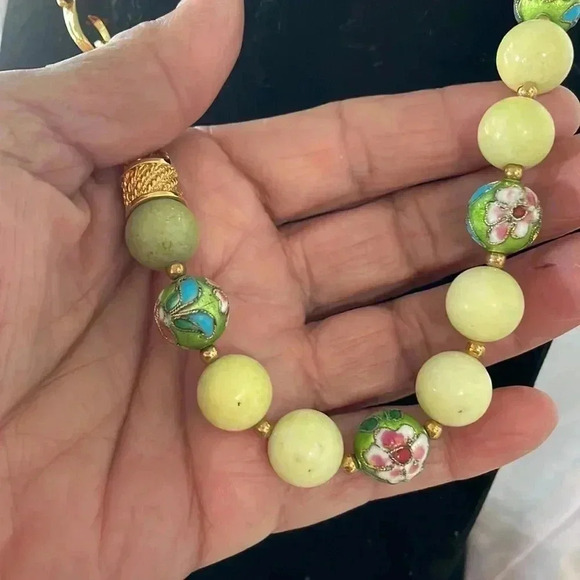 Vintage jadeite and cloisenie necklace 18” - Picture 4 of 4